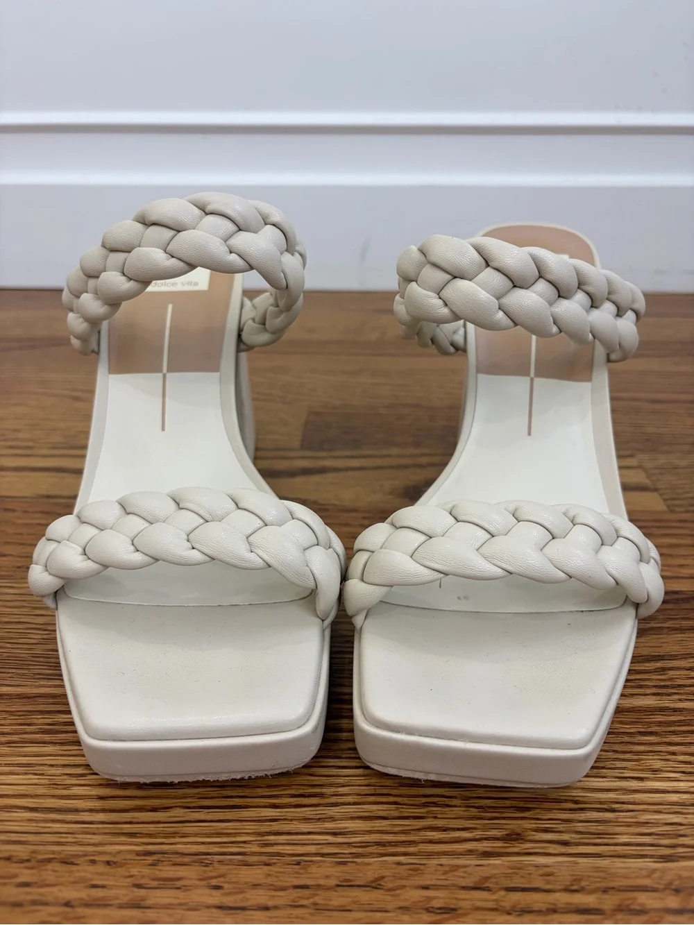 Dolce Vita Ashby Ivory Stella Braided Two-Band City Sandals (10)